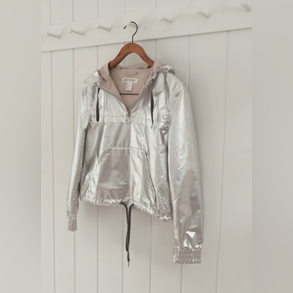 H&M Coachella Official Collection Silver Metallic Rain Jacket Hooded Quarter Zip - Picture 6 of 13